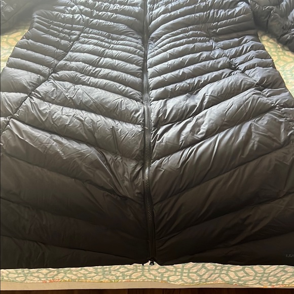 Women's Wanderweight Packable Down Coat - Black - Picture 3 of 3